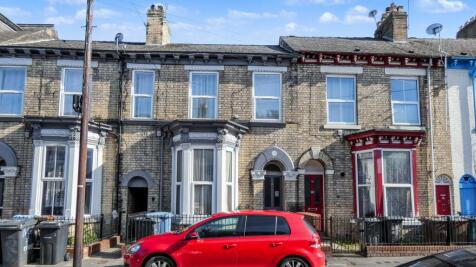 Studio flat for sale