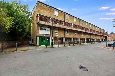3 bedroom flat for sale