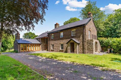8 bedroom detached house for sale