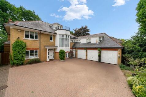 6 bedroom detached house for sale