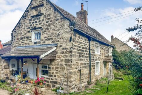 4 bedroom end of terrace house for sale