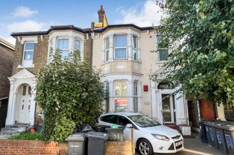 Studio flat for sale