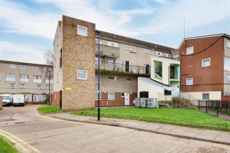 3 bedroom maisonette for sale
