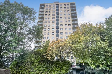 3 bedroom flat for sale