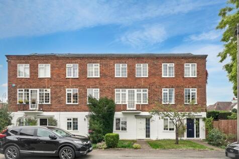 4 bedroom terraced house for sale