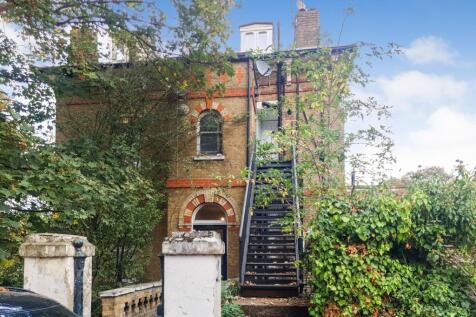 3 bedroom flat for sale