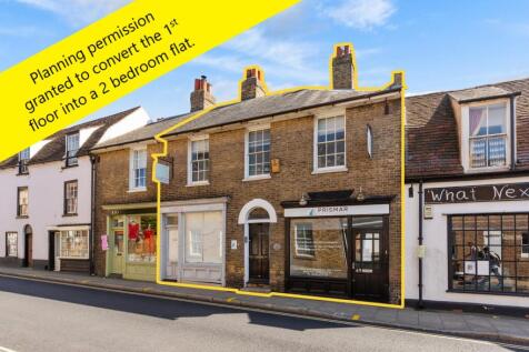 Terraced house for sale