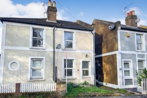 2 bedroom semi-detached house for sale