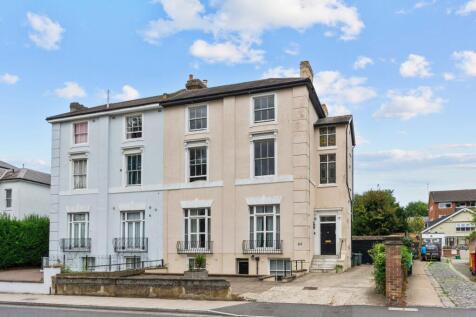 15 bedroom detached house for sale