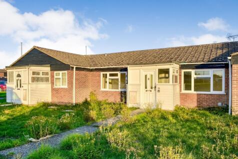 2 bedroom terraced bungalow for sale