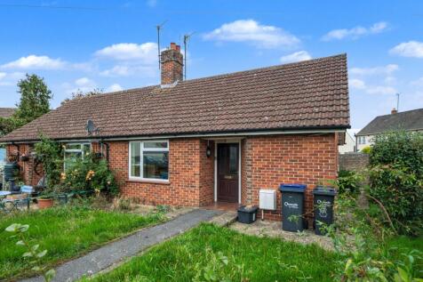 1 bedroom semi-detached bungalow for sale
