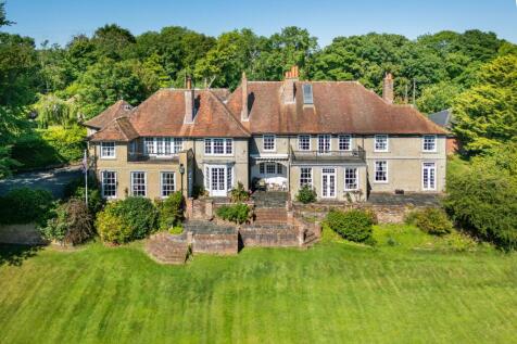 7 bedroom country house for sale