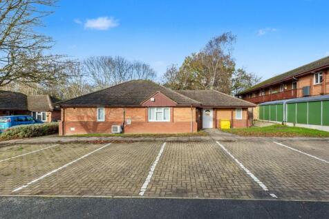 5 bedroom detached bungalow for sale