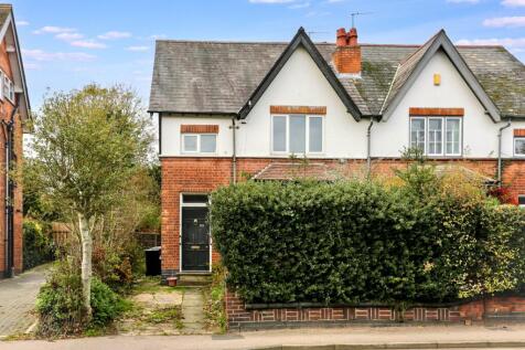 Semi-detached house for sale