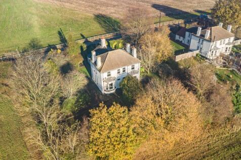 Semi-detached house for sale