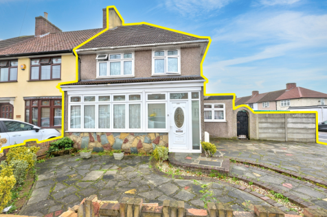 3 bedroom end of terrace house for sale