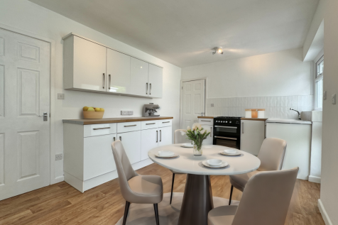 Queensway, Chelston, Torquay 3 bed detached bungalow for sale