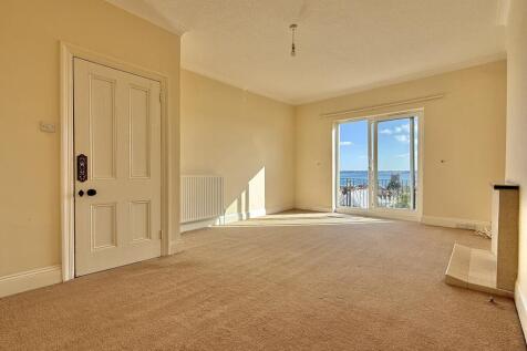 Headland Court, Paignton 2 bed apartment for sale