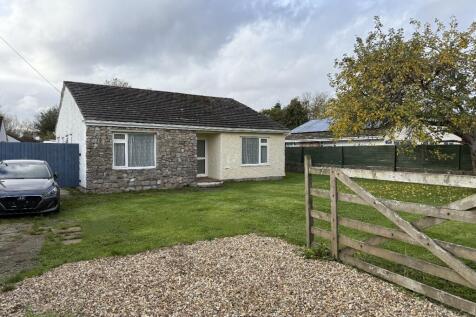 3 bedroom detached bungalow for sale