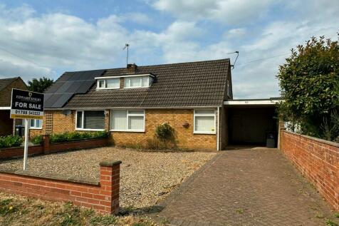 3 bedroom semi-detached bungalow for sale