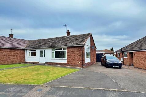 2 bedroom semi-detached bungalow for sale