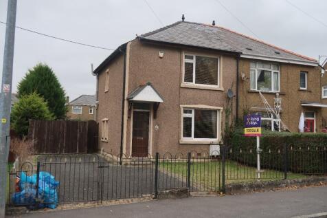 2 bedroom semi-detached house for sale