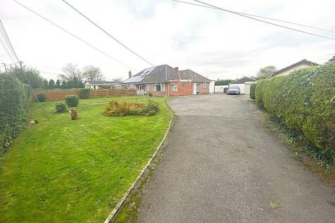 3 bedroom semi-detached bungalow for sale