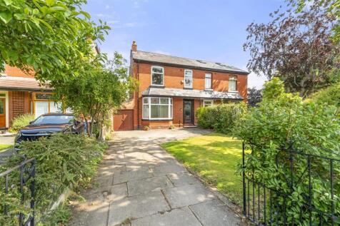 4 bedroom semi-detached house for sale