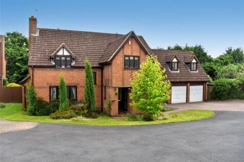 Nuffield Drive, Worcestershire WR9 5 bed detached house for sale