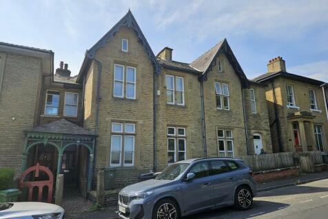 8 bedroom terraced house for sale