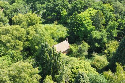 Fakenham Road, Morton on the Hill 2 bed detached house for sale