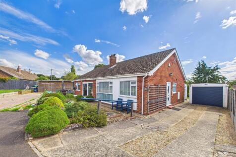 Richmond Rise, Reepham, Norwich 2 bed semi