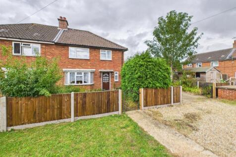 Lawrence Place, Foxley, Dereham 3 bed semi