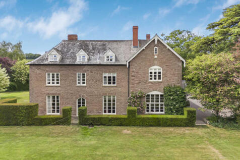 9 bedroom detached house for sale