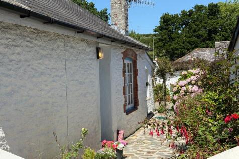 2 bedroom cottage for sale
