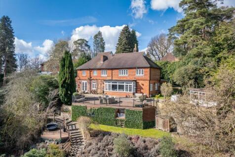 Hazel Grove, Hindhead, Surrey, GU26 5 bed detached house for sale
