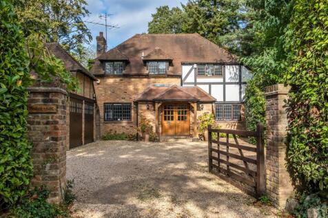 5 bedroom detached house for sale