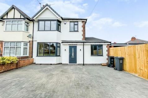 3 bedroom semi-detached house for sale