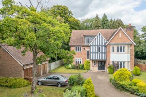 6 bedroom detached house for sale