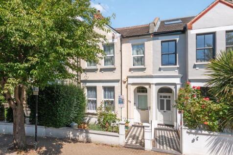 4 bedroom terraced house for sale