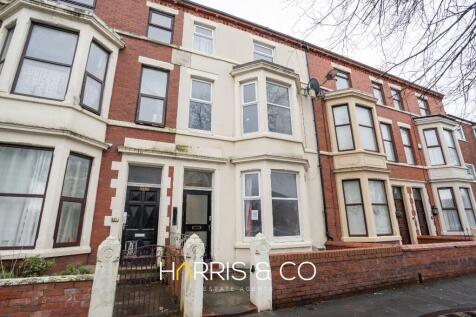London Street, Fleetwood, FY7 7 bed terraced house for sale