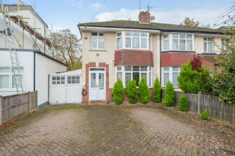 3 bedroom semi-detached house for sale