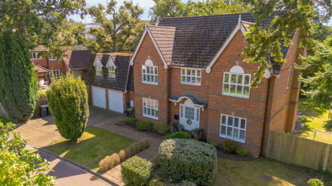 5 bedroom detached house for sale