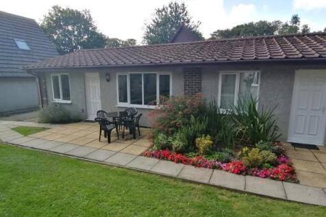 2 bedroom semi-detached bungalow for sale