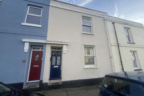 1 bedroom ground floor flat for sale