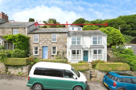 4 bedroom end of terrace house for sale
