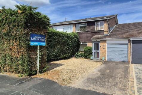 4 bedroom semi-detached house for sale