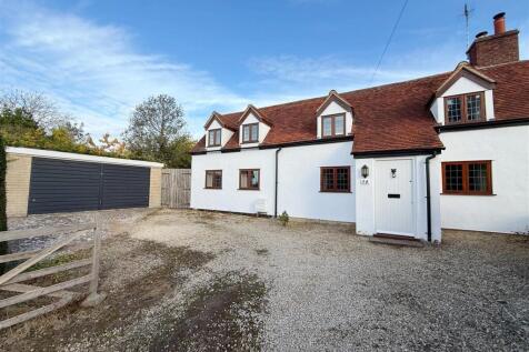Alderminster, Stratford upon Avon 3 bed semi