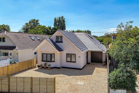 Chewton Way, Walkford, Christchurch... 4 bed chalet for sale