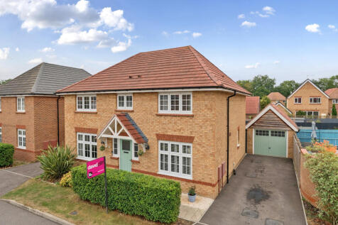 Austen Grove, Reading RG2 4 bed detached house for sale